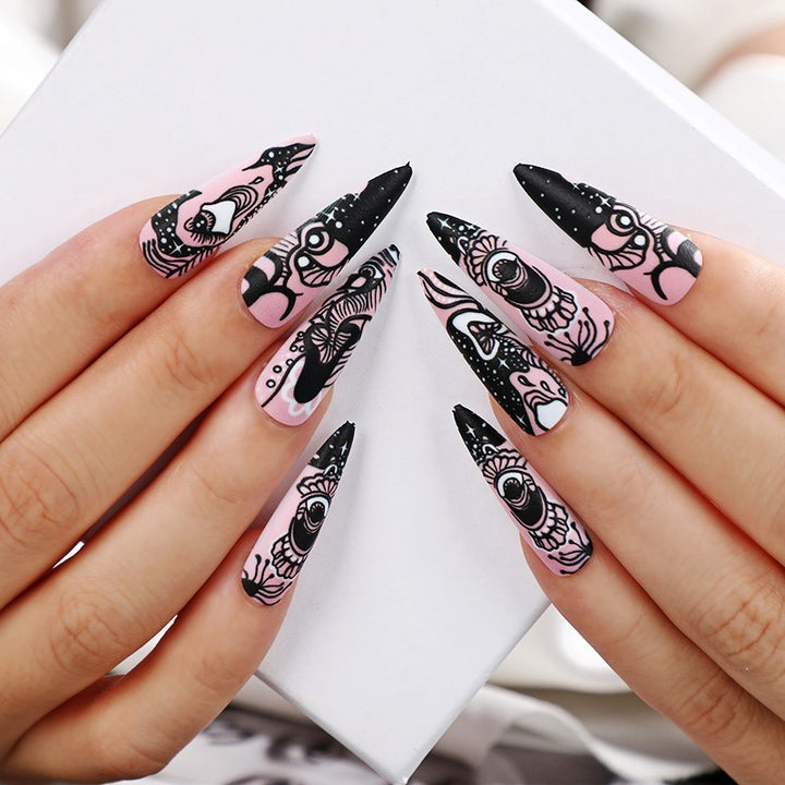 Art nails with artistic motifs Bowlift