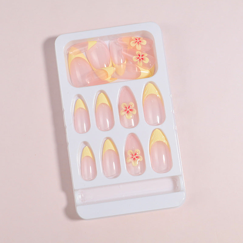 Floral Accent Press-On Nail Set Bowlift
