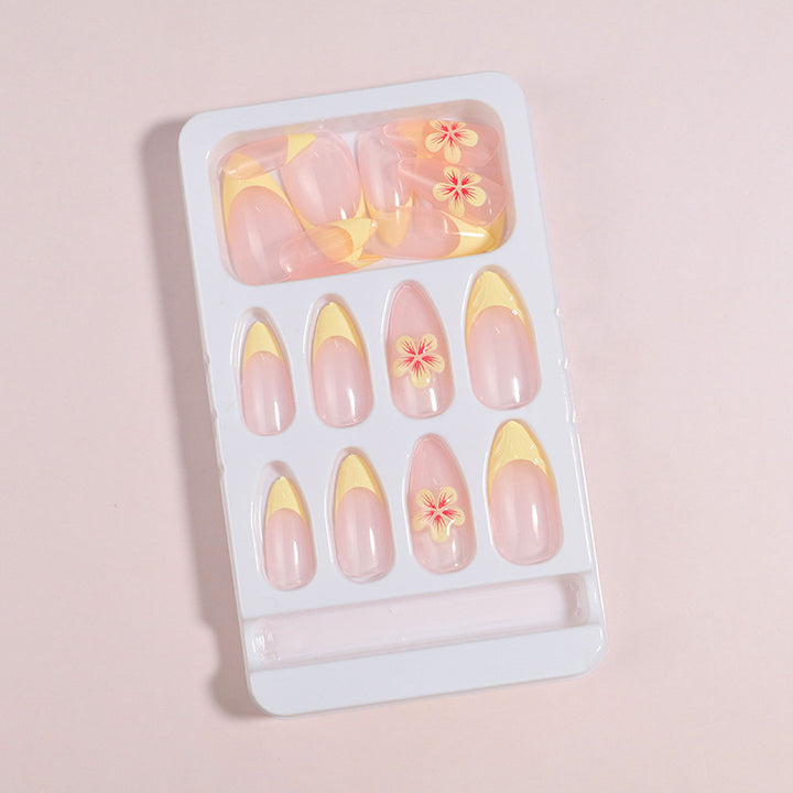 Floral Accent Press-On Nail Set Bowlift