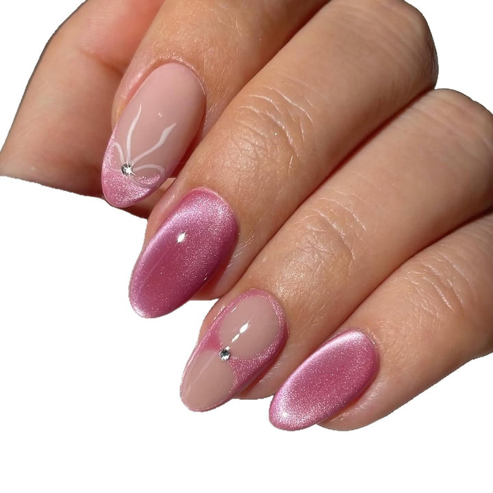 Artificial nail set with delicate glitter and flower design Bowlift