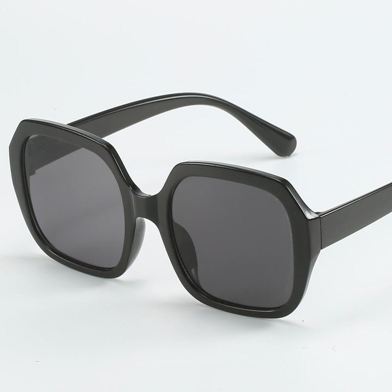 Women's Fashion Oversized Sunglasses with Extravagant Leopard Details Bowlift