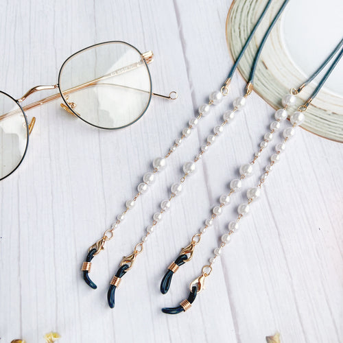 Pearl-Accented Eyewear Holder Chain Bowlift