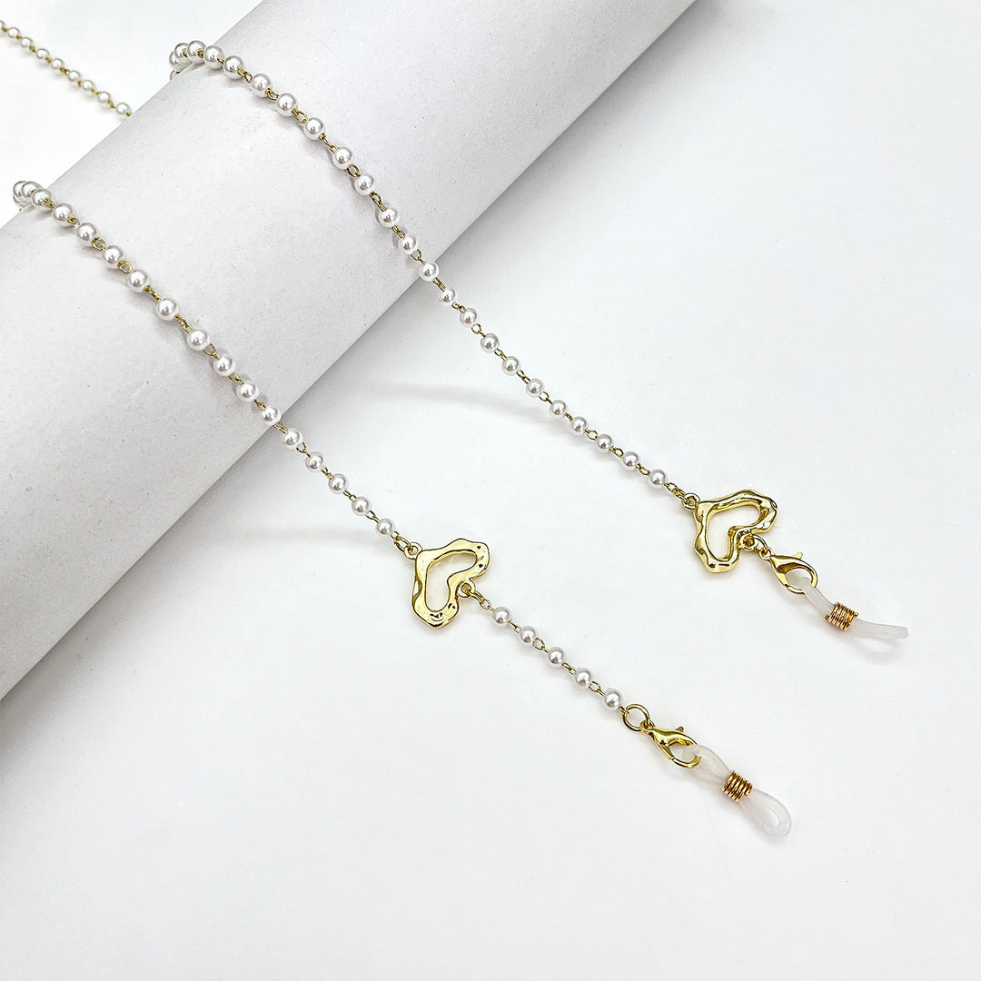 Heart-Shaped Beaded Eyewear Chain Bowlift