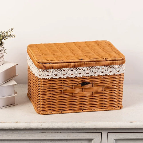 Women's braided basket with lid and lace top Bowlift