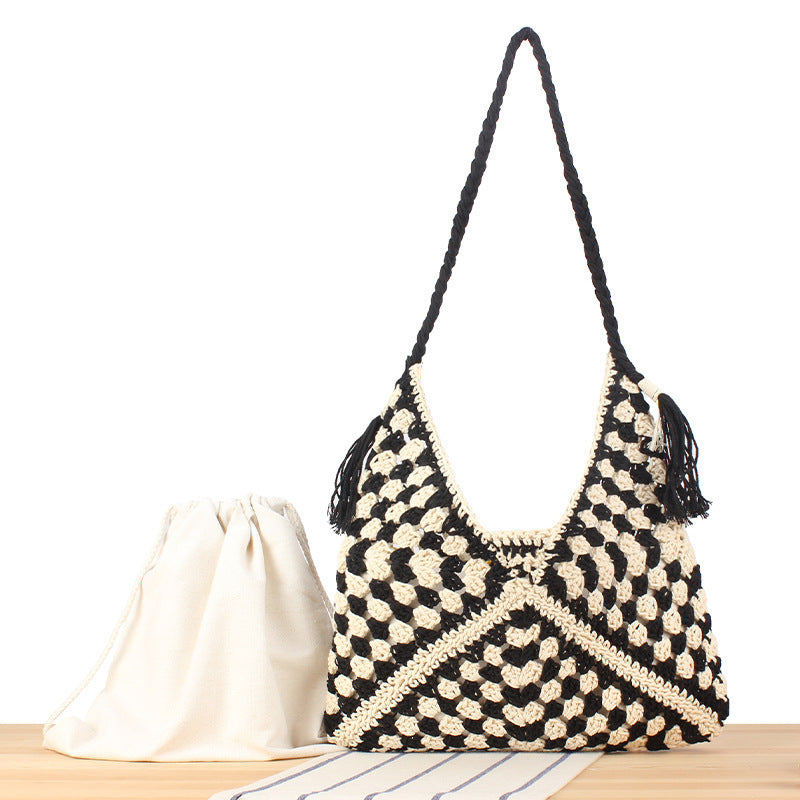 Handbag with artistic macrame design and durable inner bag Bowlift