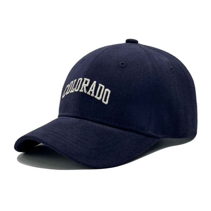 Ladies trendy cap with embroidered lettering Bowlift