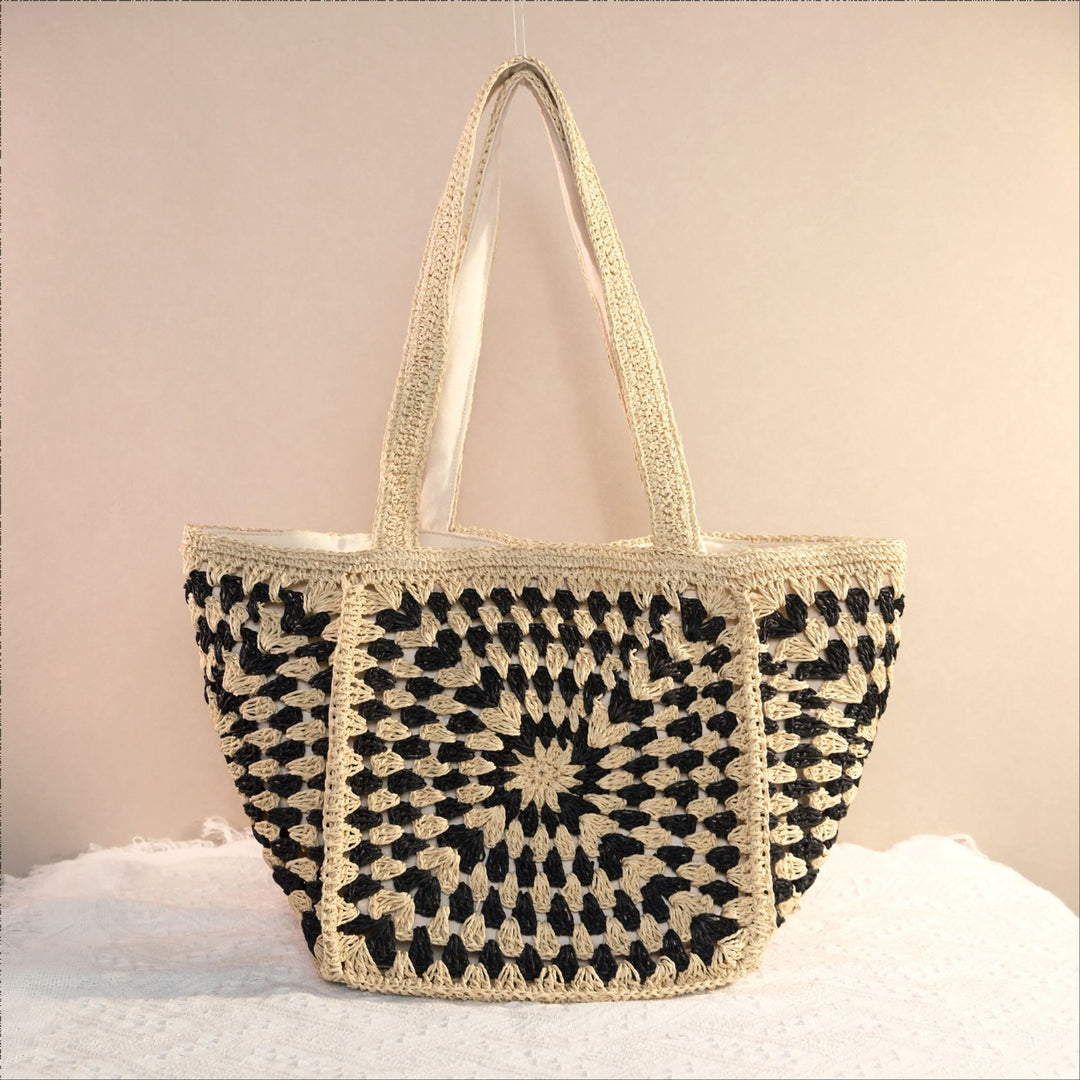 Shoulder bag with unique granny square design Bowlift