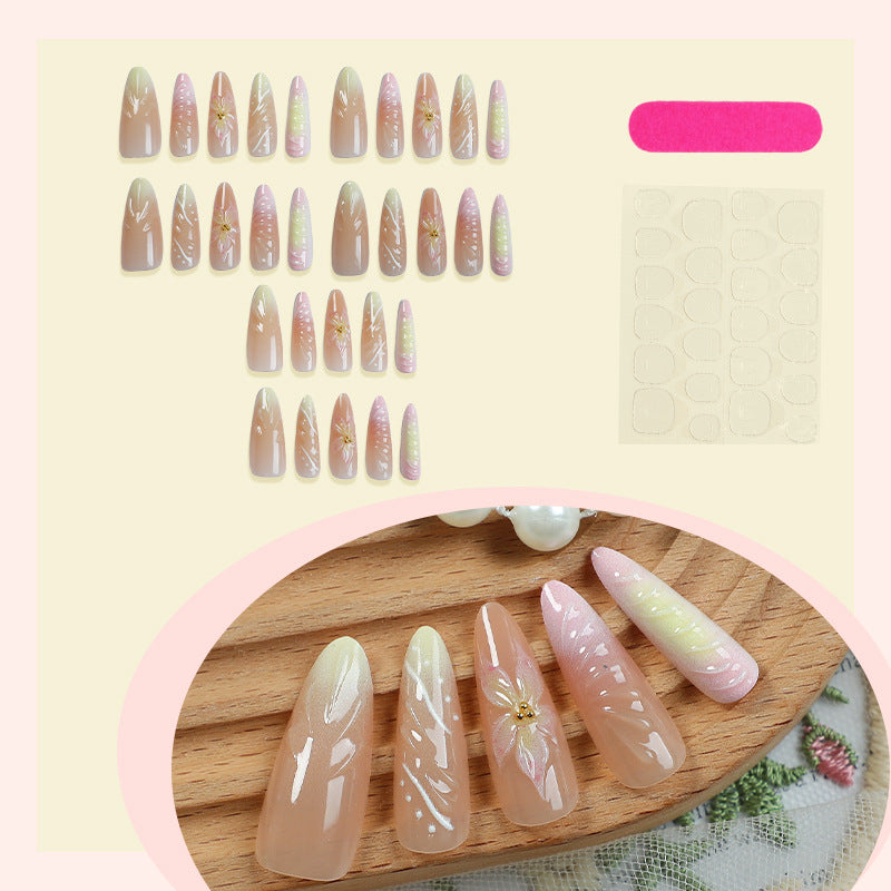 Floral Design Press-On Nail Set with Elegant Accents Bowlift