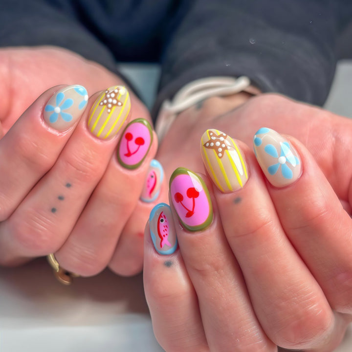 Artificial Nails in Creative Summer Design Bowlift