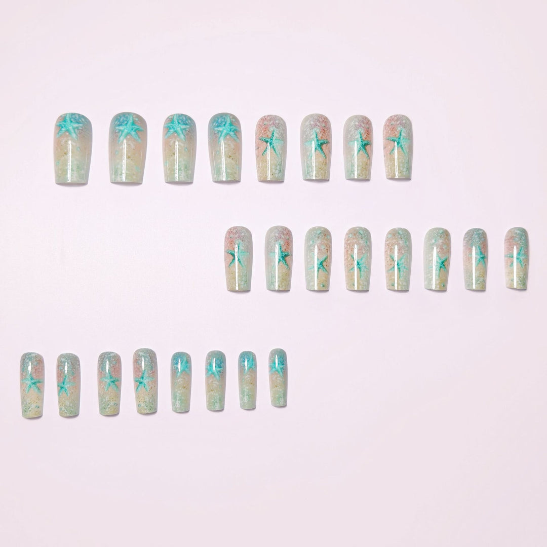 Glittering artificial nails with maritime star motif Bowlift