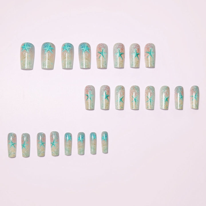 Glittering artificial nails with maritime star motif Bowlift