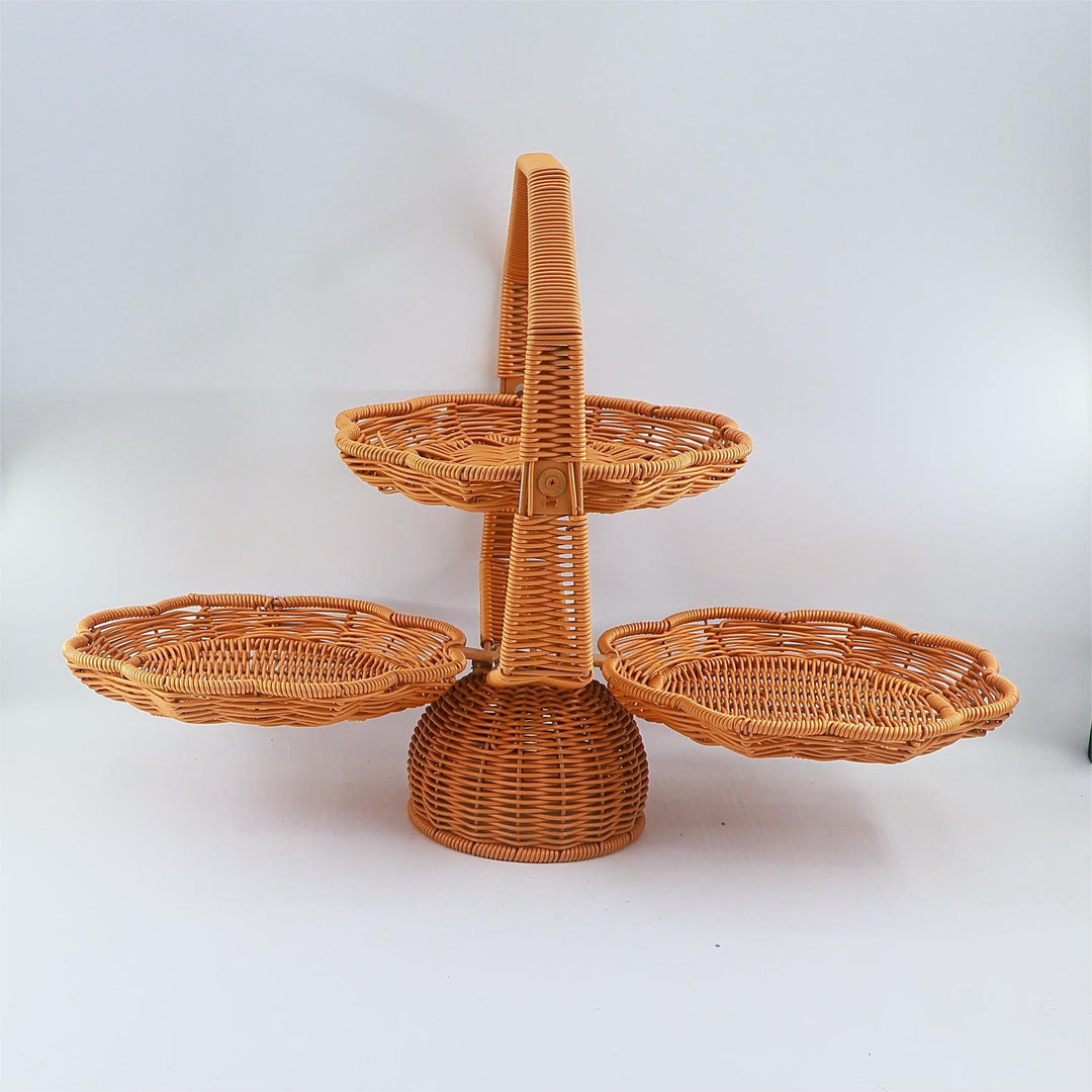With an elegant three-tier fruit bowl Bowlift