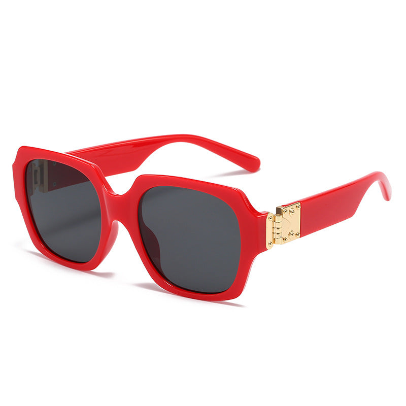 Women's fashionable oversized sunglasses with luxurious metal elements Bowlift