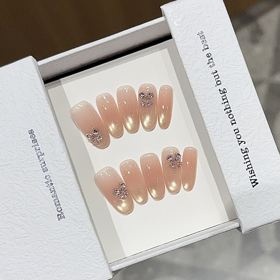 Elegant artificial nails with glitter and floral design Bowlift