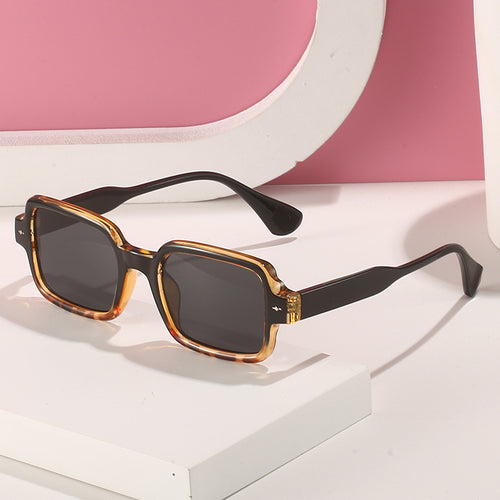 Ladies fashionable glasses in modern square design Bowlift