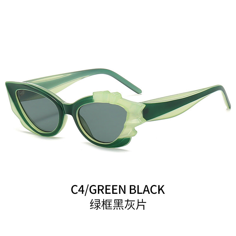 Ladies Cat-Eye Sunglasses with Eye-Catching Flower Frame Bowlift