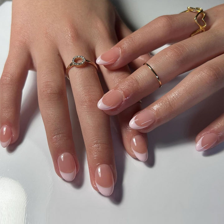 Elegant Heart-Designed Press-On Nail Tips Bowlift
