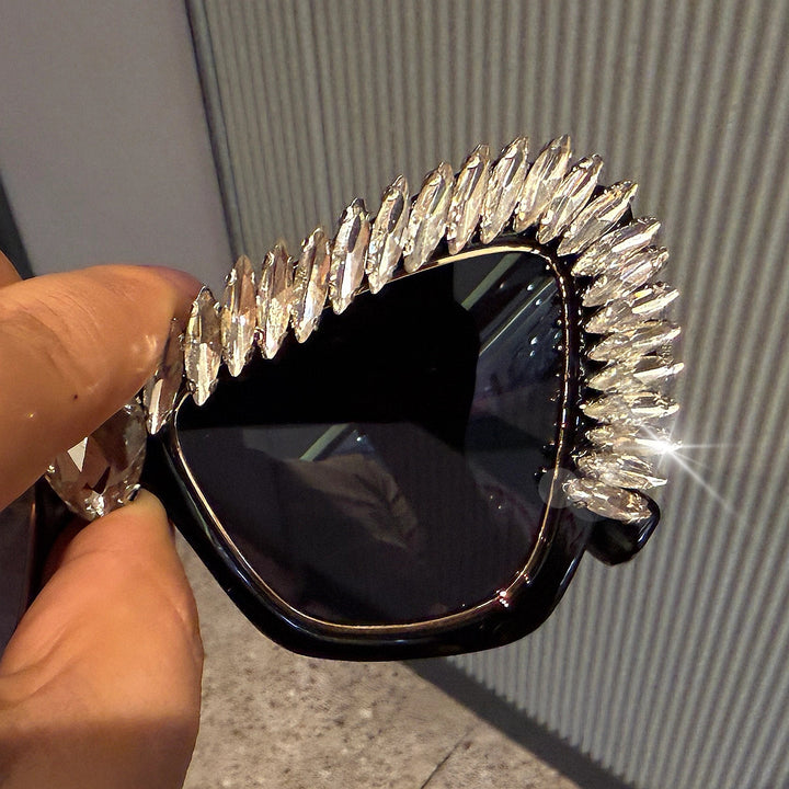 Women extravagant Cat-Eye sunglasses with sparkling crystal tips Bowlift