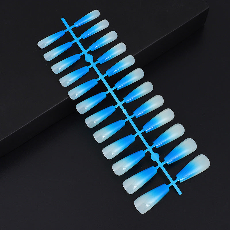 Artificial nails in elegant ombre design Bowlift