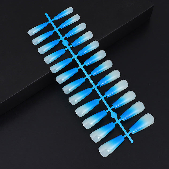 Artificial nails in elegant ombre design Bowlift