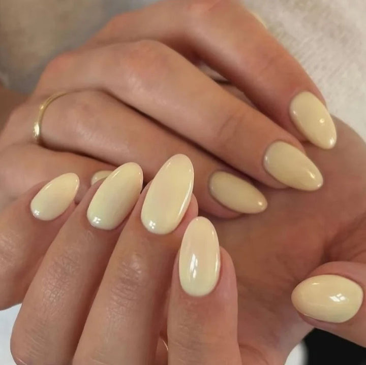 Glamorous nail designs Bowlift