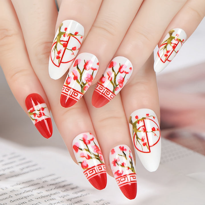 Artificial nails with floral accents Bowlift