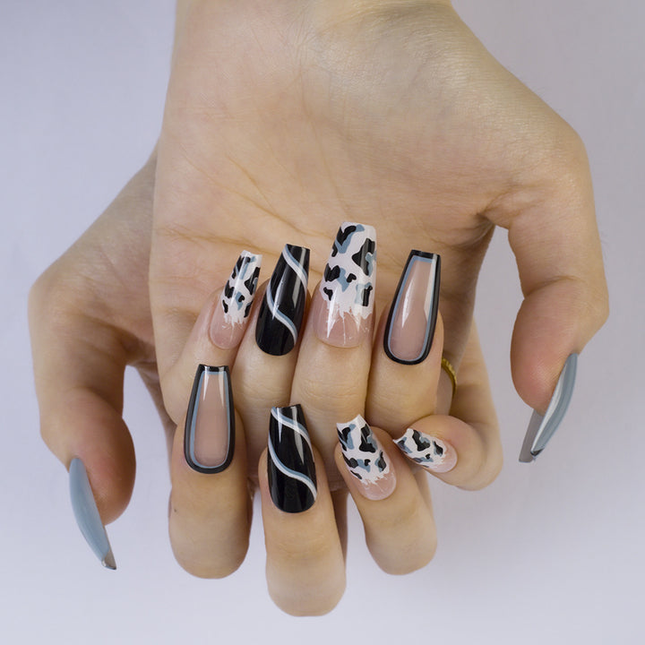 Artificial nails in modern animal pattern design Bowlift
