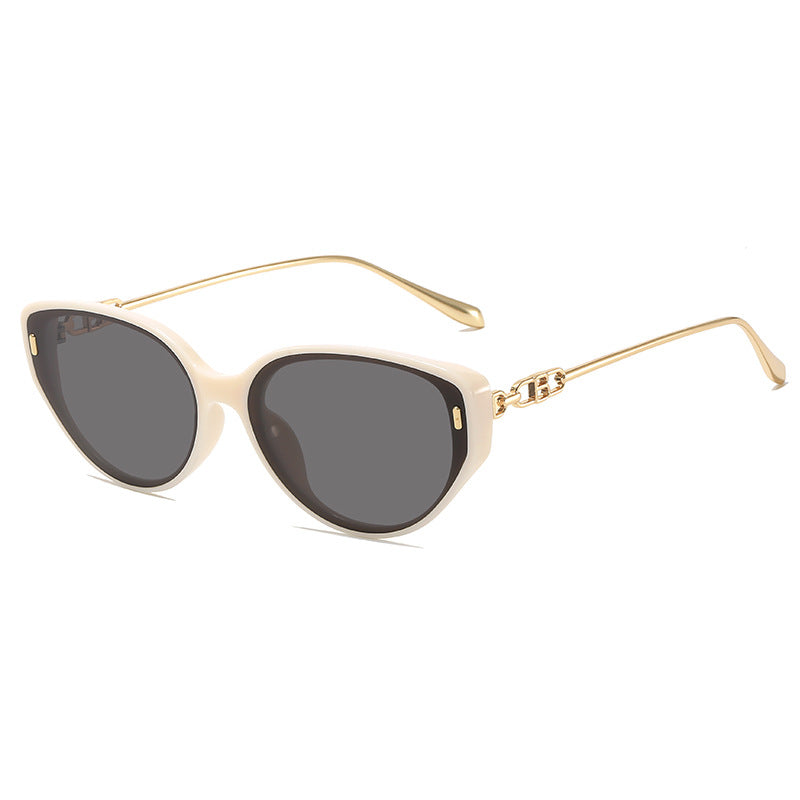 Glamorous Retro Cat Eye Sunglasses Bowlift