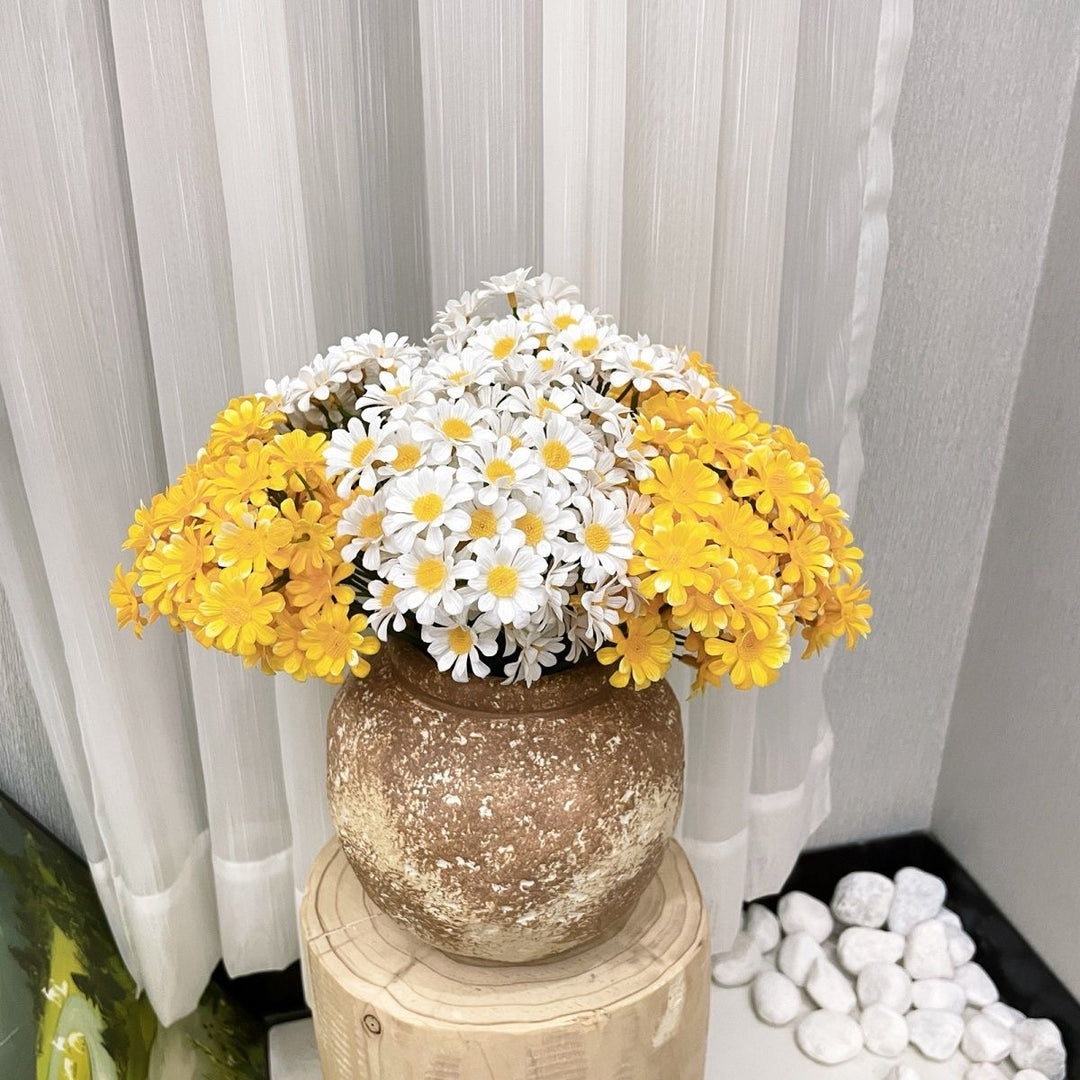 Decorative Daisy Flower Arrangement