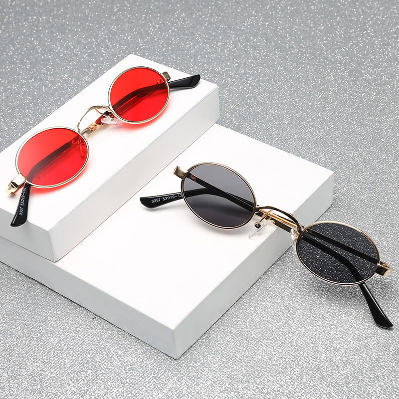Ladies Round Glasses with Minimalist Design Bowlift