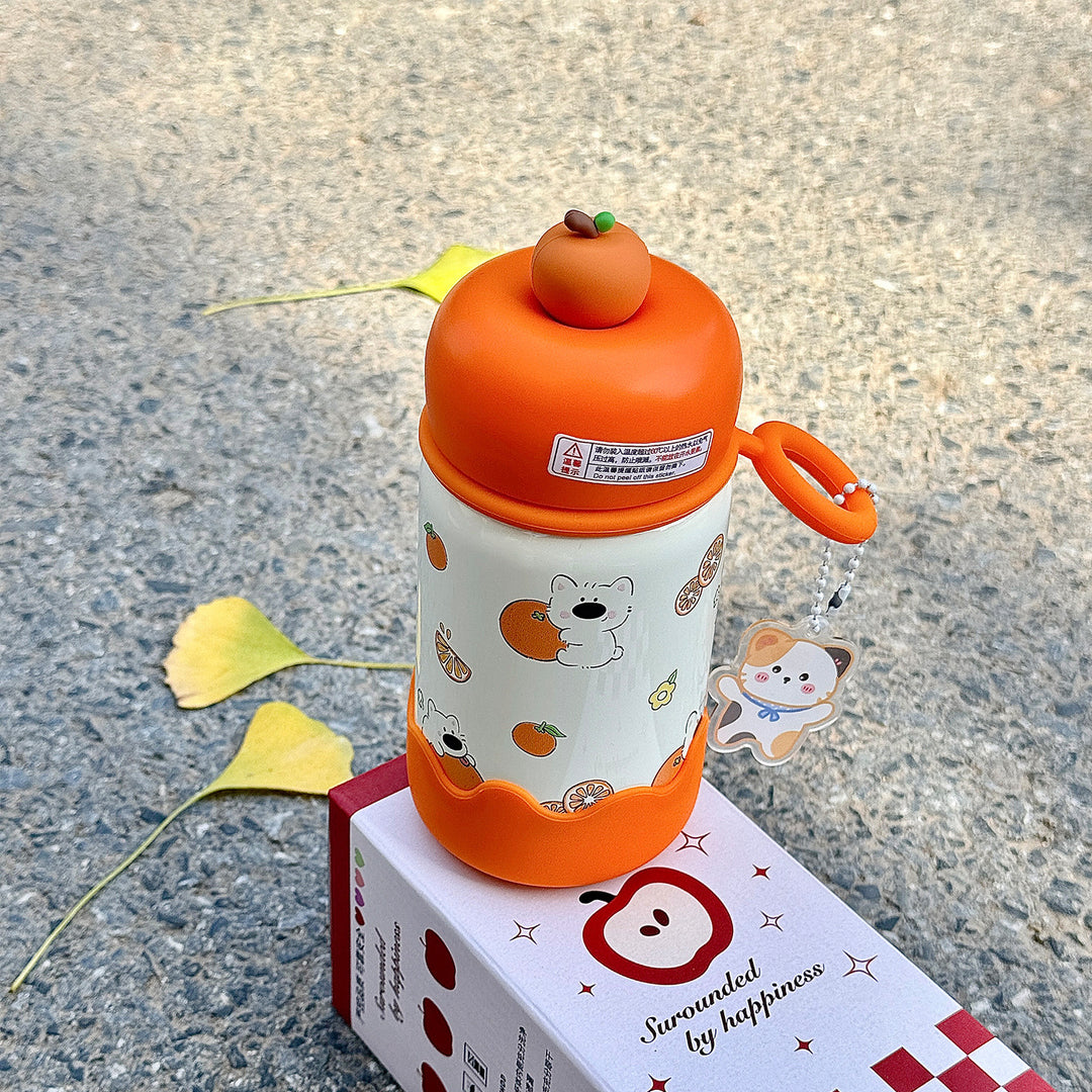Women's water bottle with interactive fruit lid Bowlift