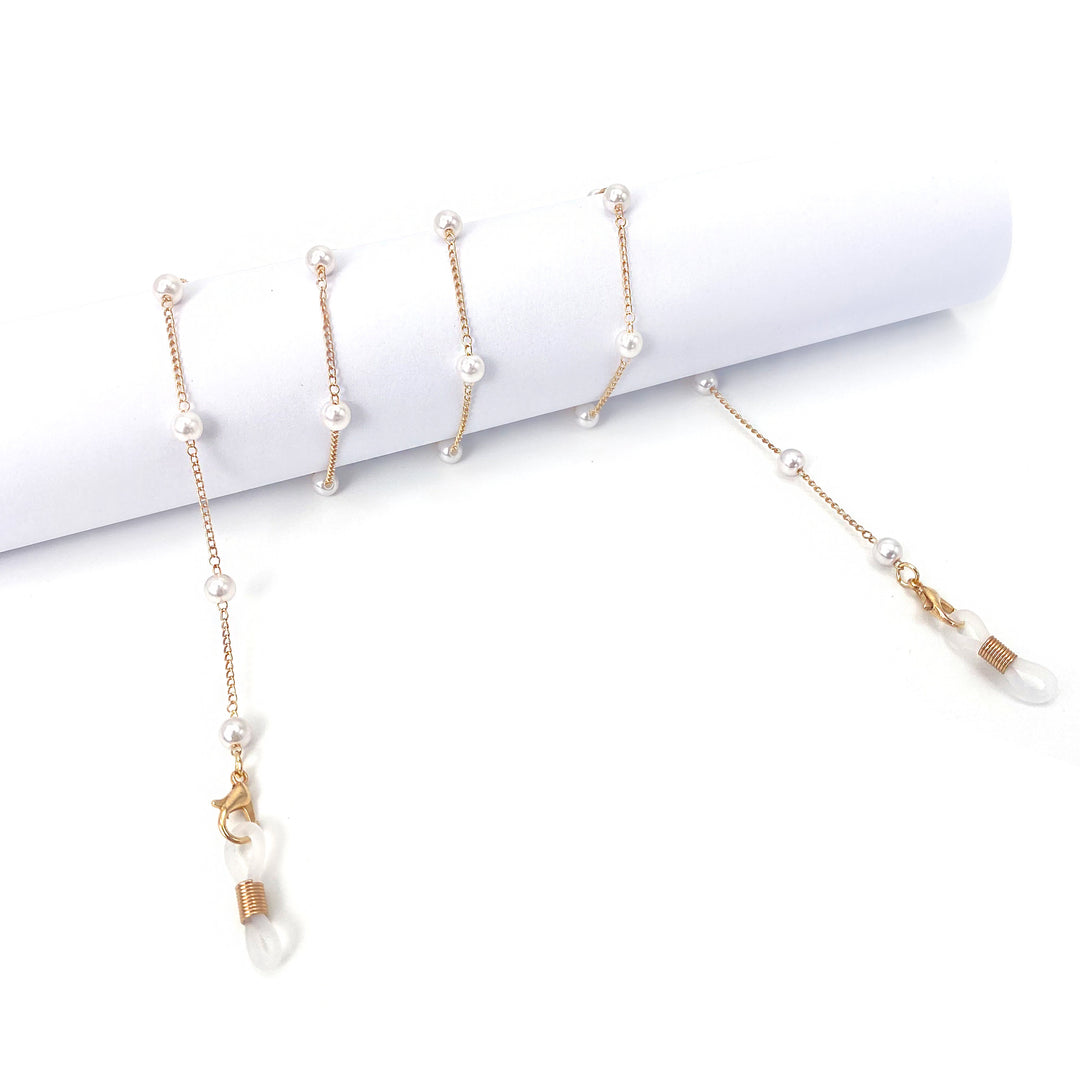 Elegant Pearl-Accented Eyewear Chain Bowlift