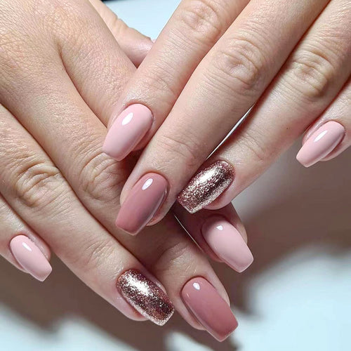 Nail extensions with shimmering accents Bowlift