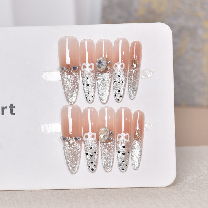 Glittering Decorative Press-On Nail Art Bowlift