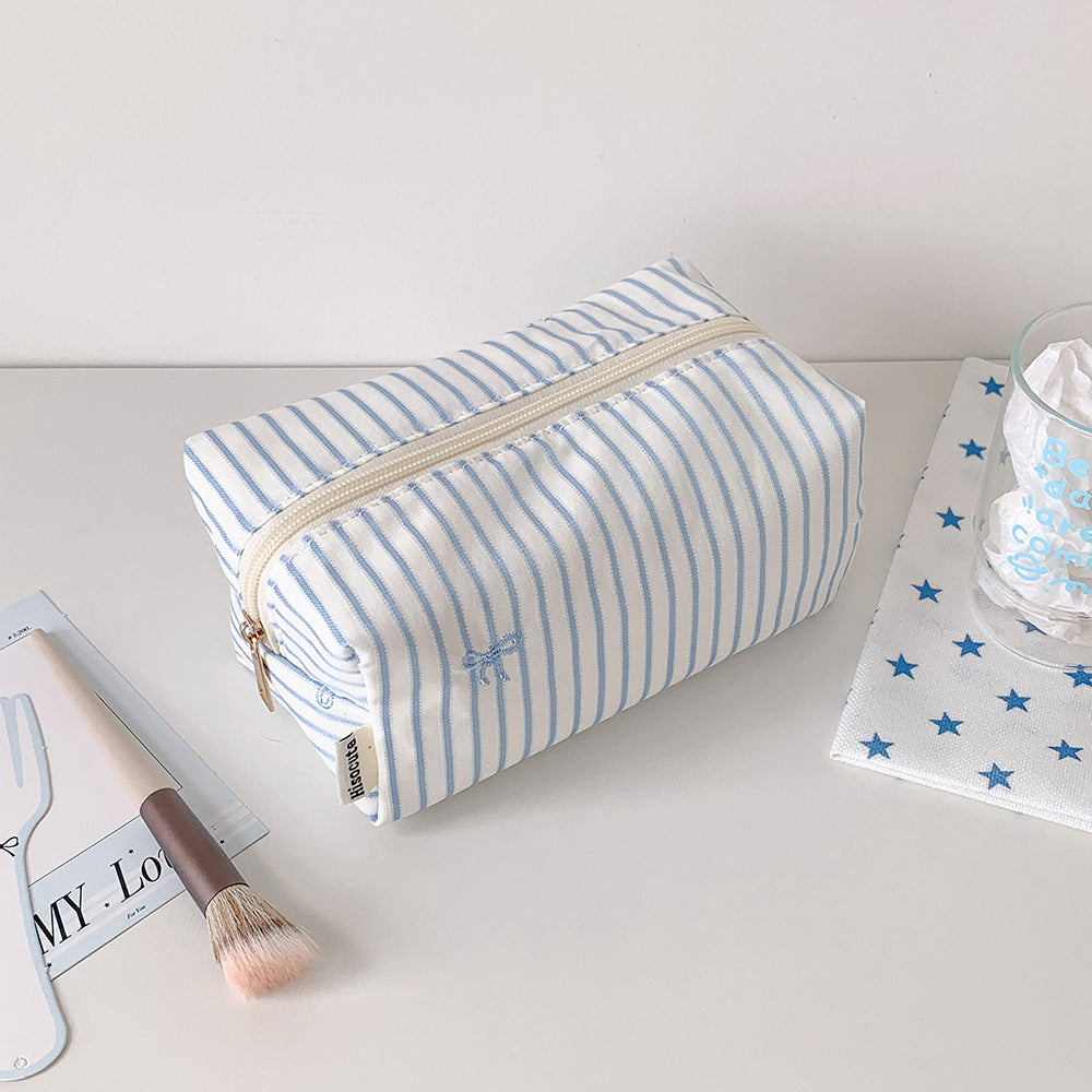 Quilted Rectangular Cosmetic Pouch with Top Zipper Bowlift