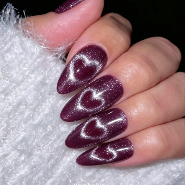 Heart-Decorated Almond-Shaped Press-On Nails Bowlift