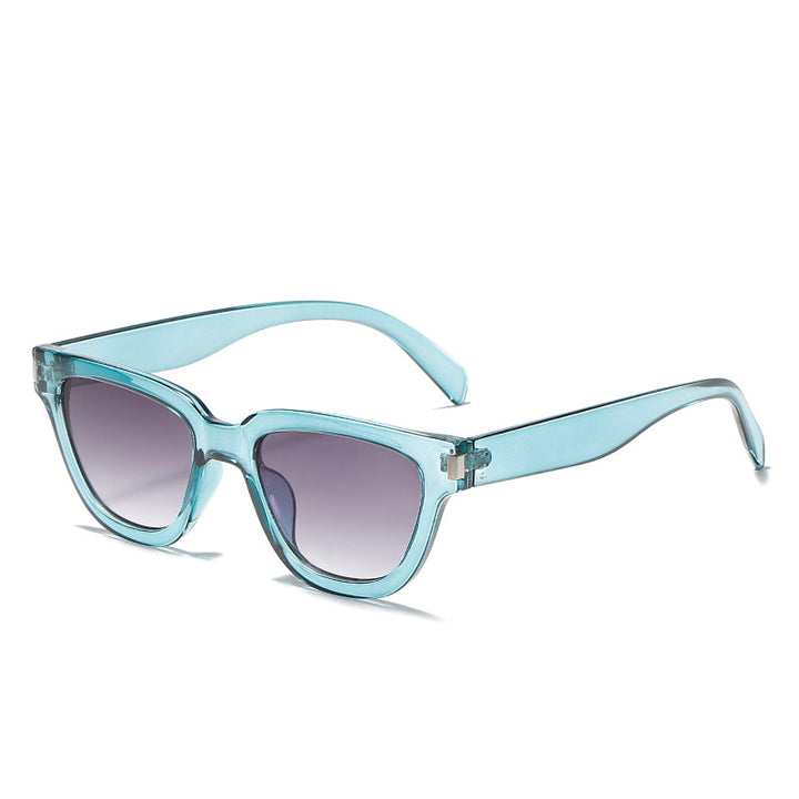 Fashionable Cat-Eye Sunglasses Bowlift