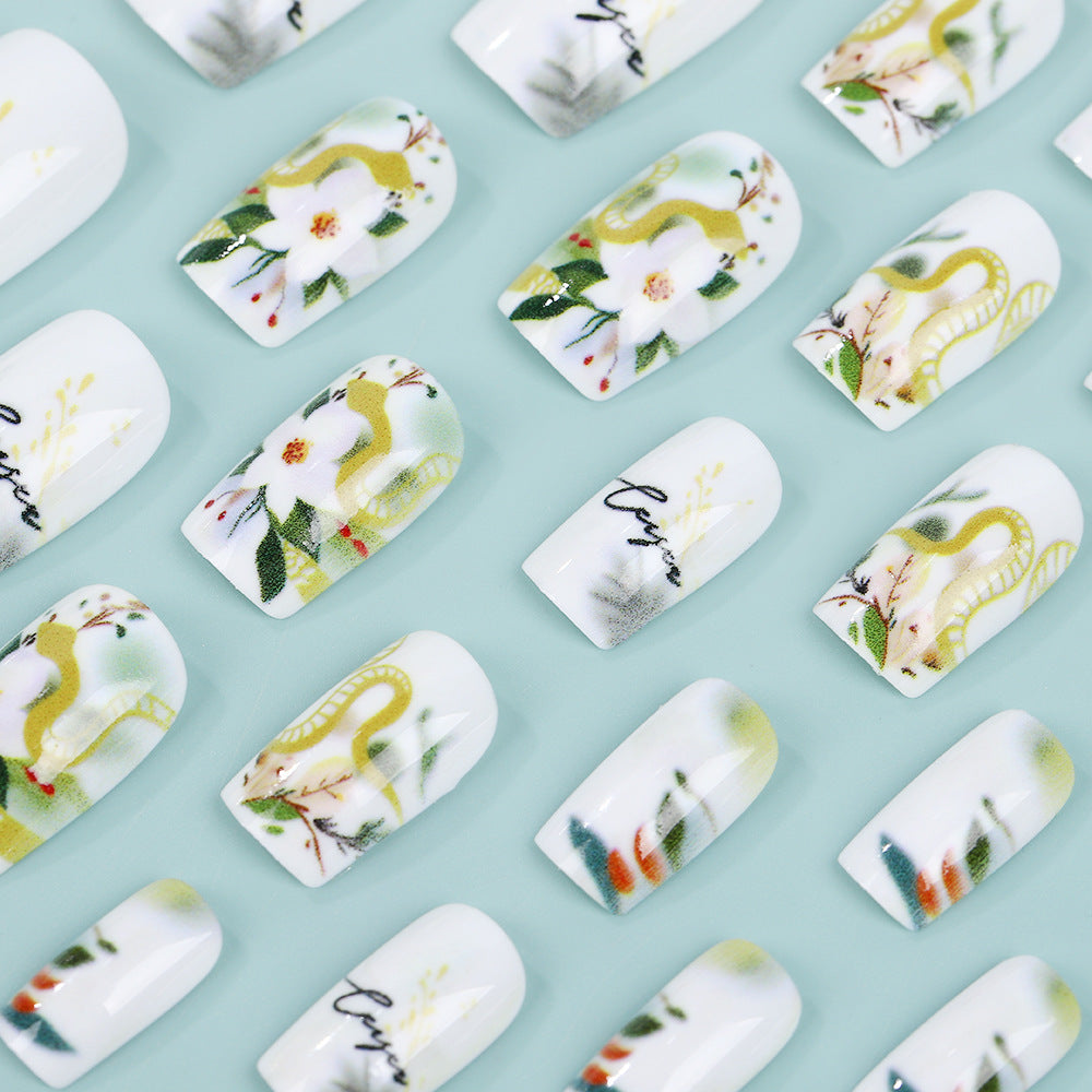 Artificial nails with floral and artistic design Bowlift