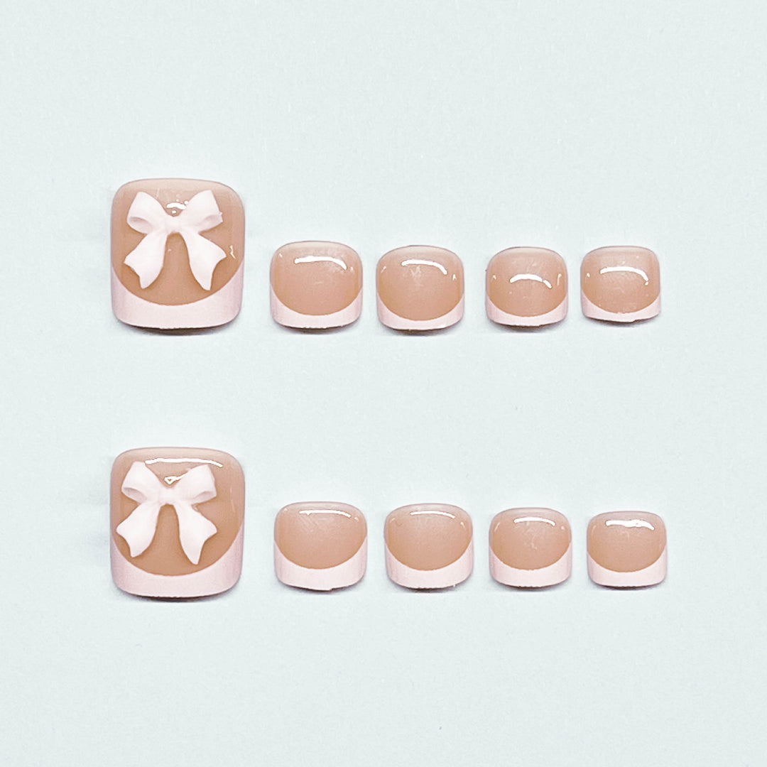 Decorative French Tip Toe Nail Art Bowlift