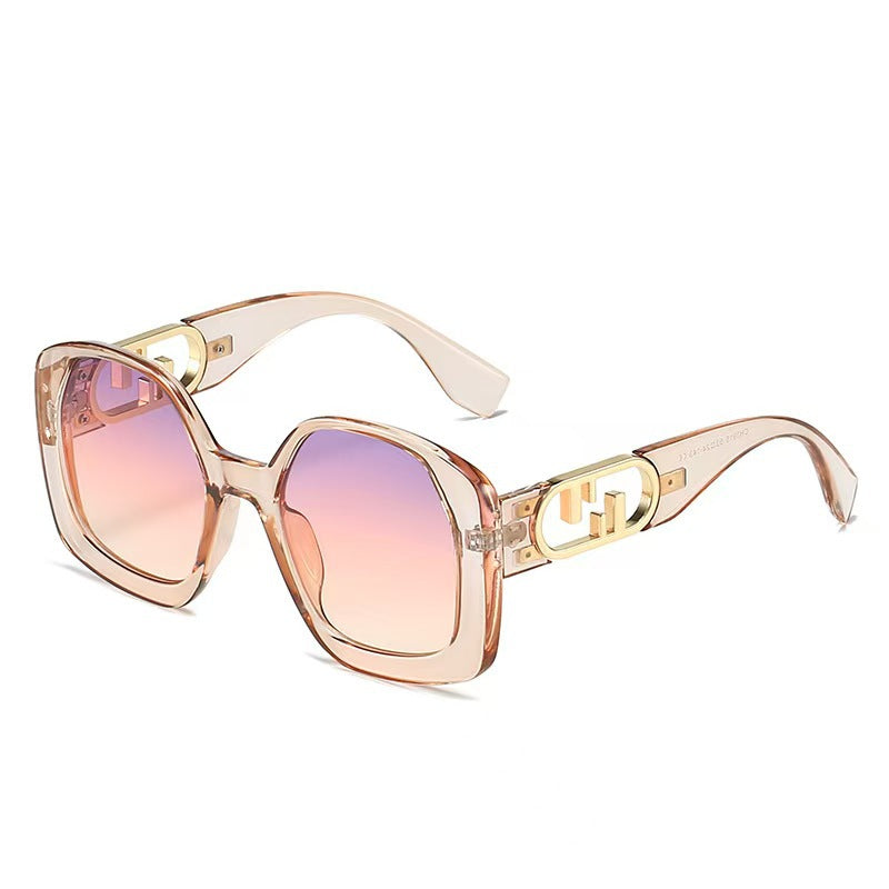 Women oversized sunglasses with extravagant geometric frame and elegant accents Bowlift
