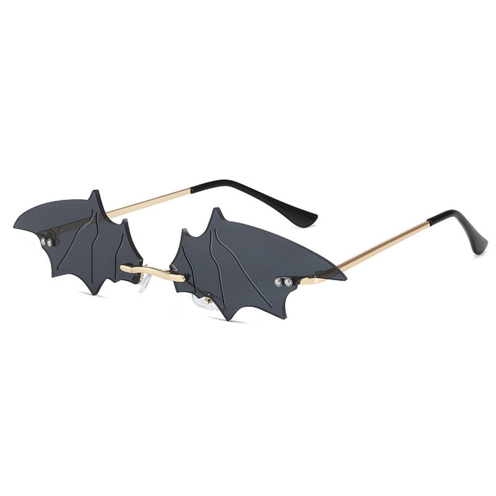 Women's designer sunglasses in exceptional bat style Bowlift