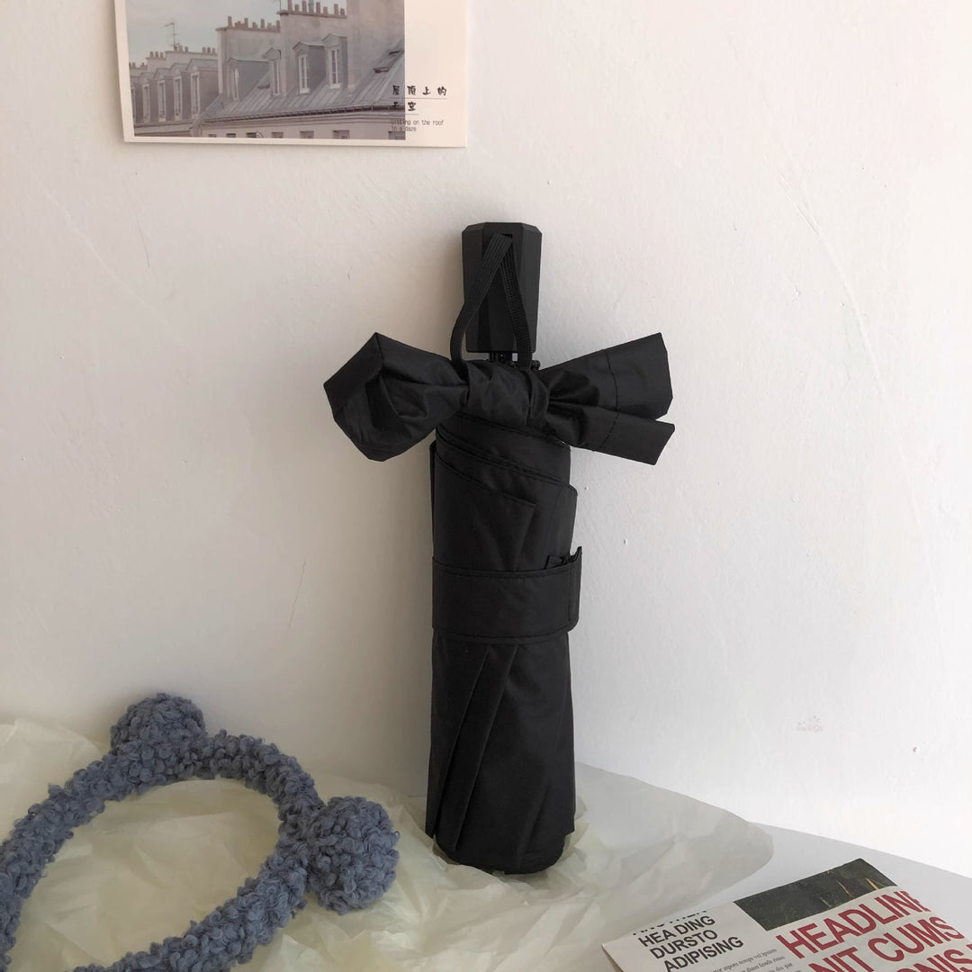 Ladies compact folding umbrella with sturdy case Bowlift