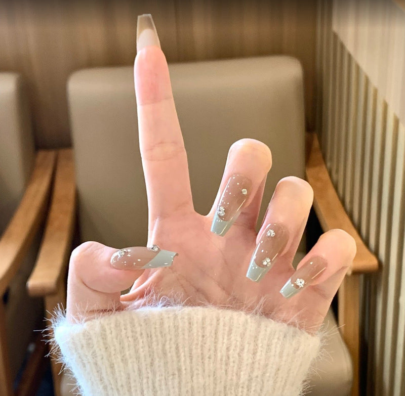 Glittery 3D Press-On Nail Set Bowlift