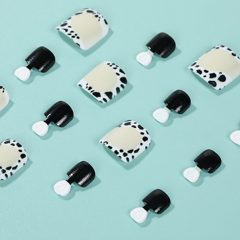 Stylish animal print artificial nails Bowlift