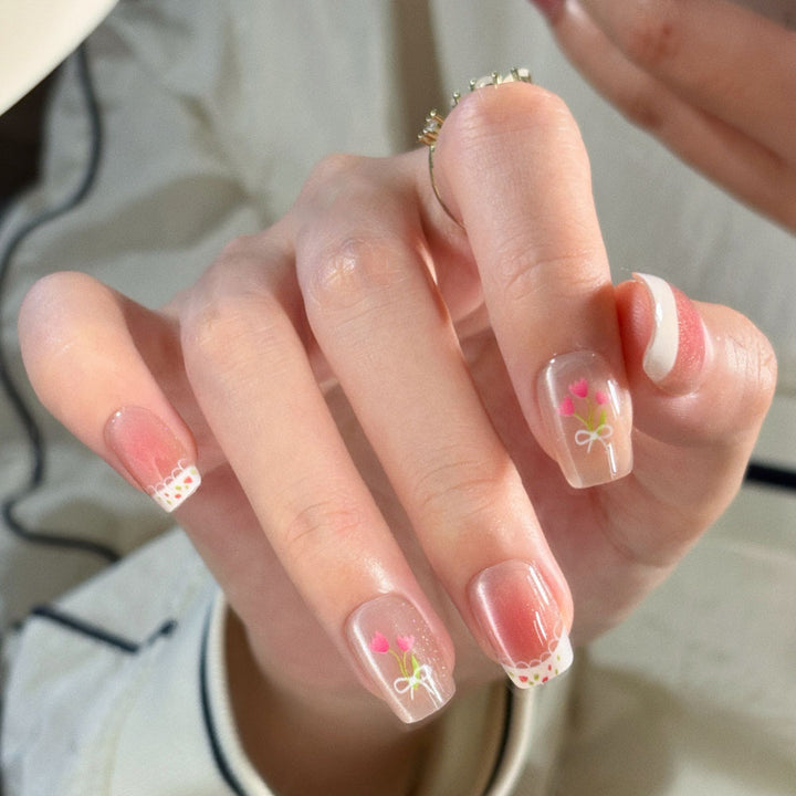 Floral-Inspired Press-On Nail Set Bowlift