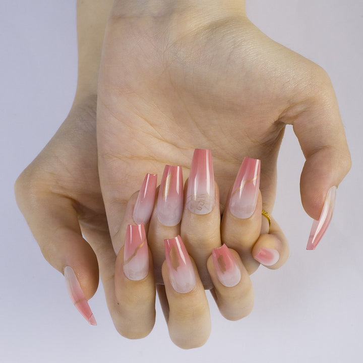 High-gloss artificial nails with rose effect Bowlift