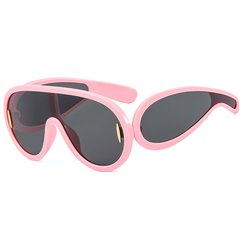Ladies sporty protective goggles in innovative design Bowlift