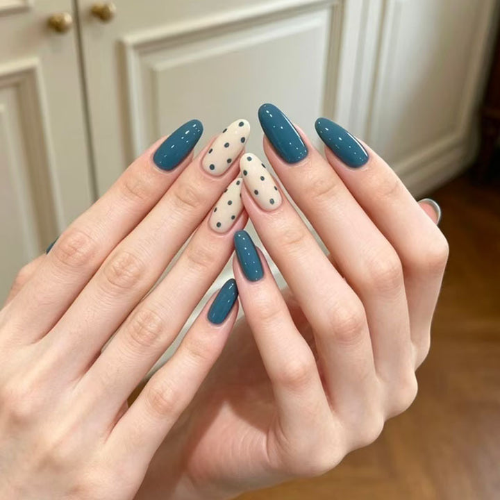 Artistic Stiletto Nail Set Bowlift