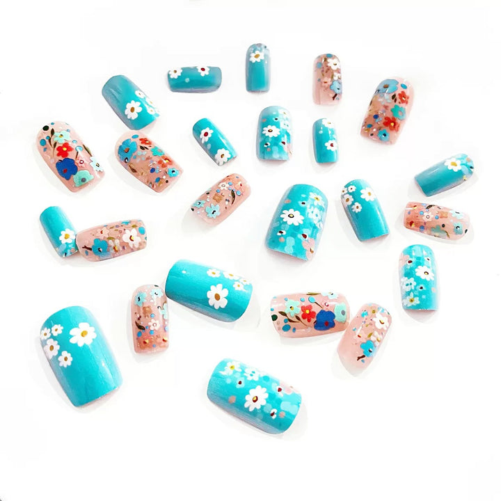 Nail set with floral 3D accents Bowlift
