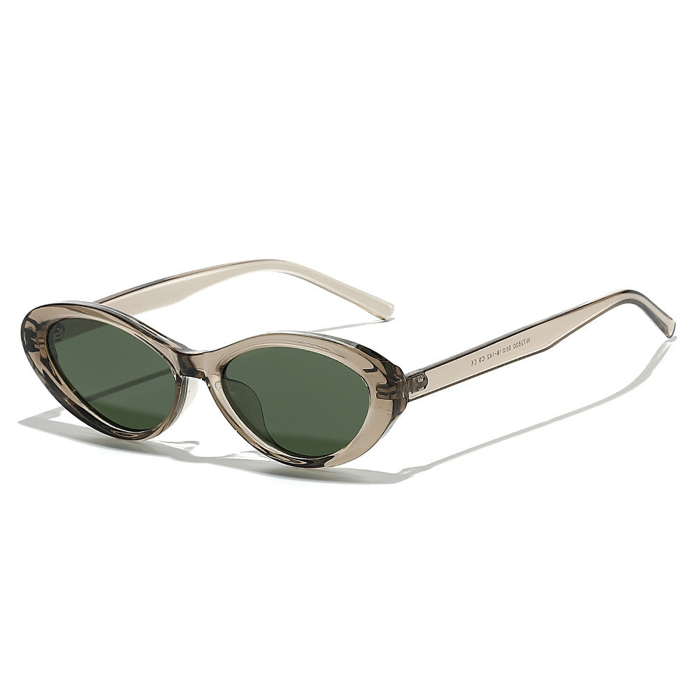 Retro-Inspired Bold Cat-Eye Sunglasses Bowlift